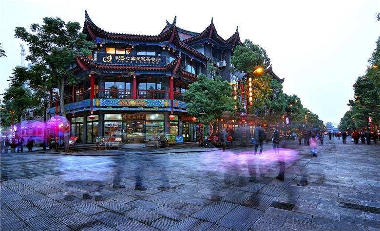 微信对话记录：文学创新的突破 - 肖子龙先生的探索之旅